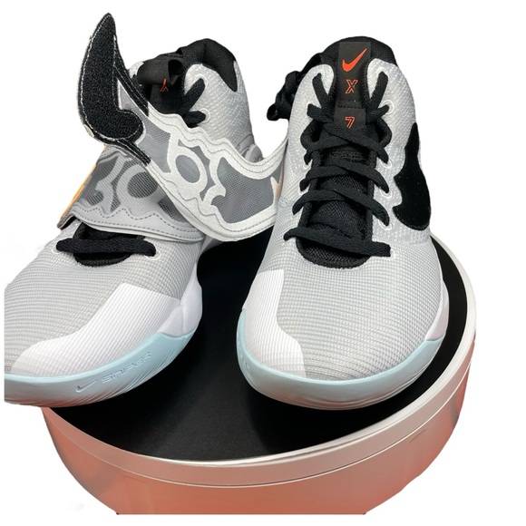 Men’s Nike KD Trey 5 sneakers. Size 11.5. Wolf Grey/ White /Barely Volt. - Picture 5 of 10